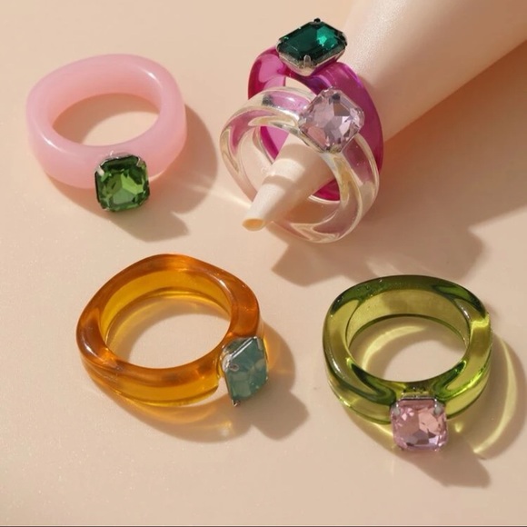 Acrylic Ring Set purple pink and clear ones! - Picture 3 of 8